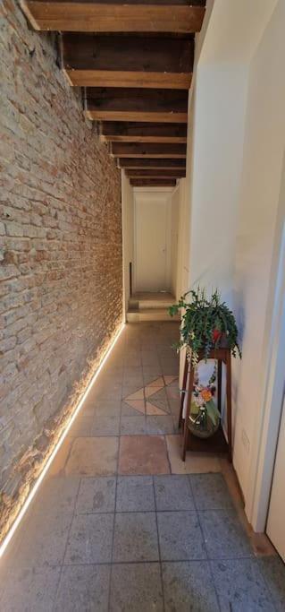 Storico Alloggio Fronte Piazza In Borgo Portello Padova Exteriér fotografie