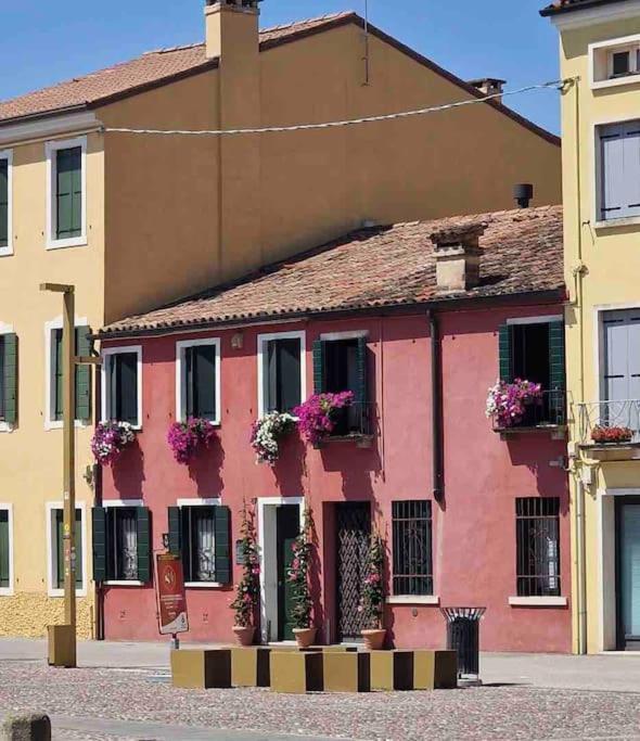Storico Alloggio Fronte Piazza In Borgo Portello Padova Exteriér fotografie